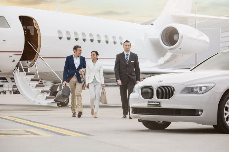 How to Choose the Perfect Chauffeur for VIP Guests